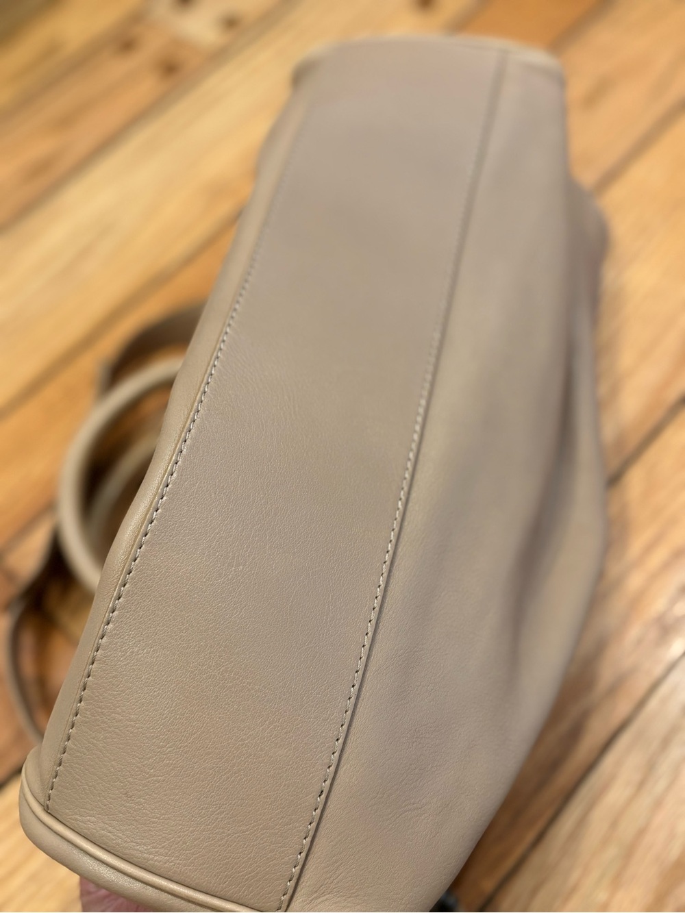 Marc Jacobs Grace Purse Tan Leather Shoulder Bag with Front Pockets - Picture 4 of 8